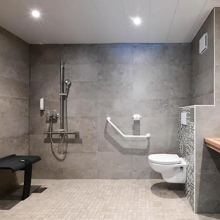 Logis Lacotel 3*