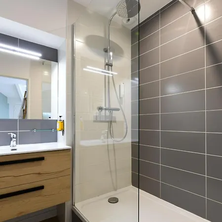 Logis Lacotel Отель 3*