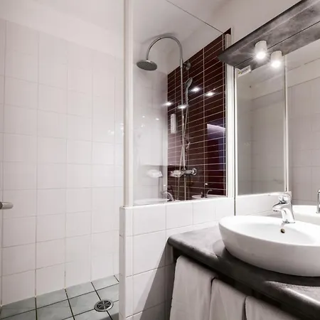 Отель Logis Lacotel Сорт-Осгор