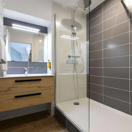 Отель Logis Lacotel Сорт-Осгор