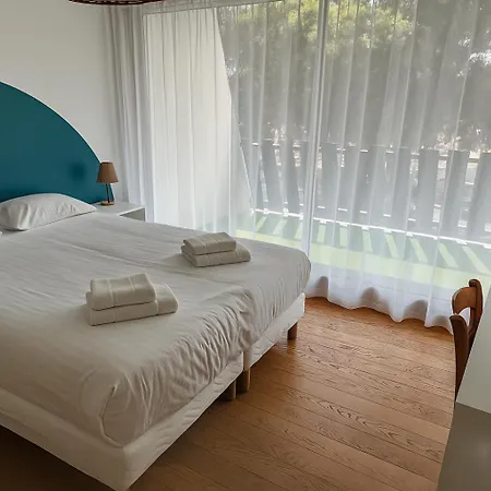 Logis Lacotel Отель