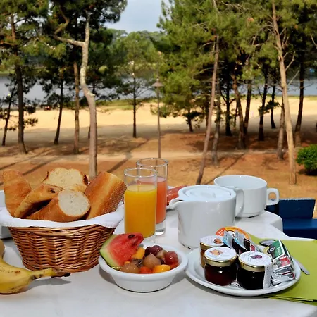 Отель Logis Lacotel 3*