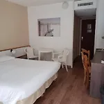 Logis Lacotel