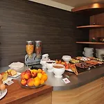 Otel Logis Lacotel 3*