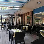 Logis Lacotel 3*