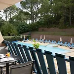 Logis Lacotel Otel 3*