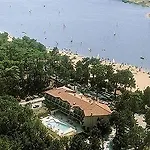 Otel Logis Lacotel 3*