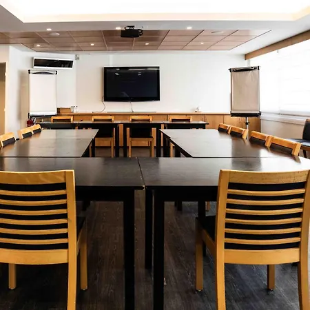 Logis Lacotel ホテル