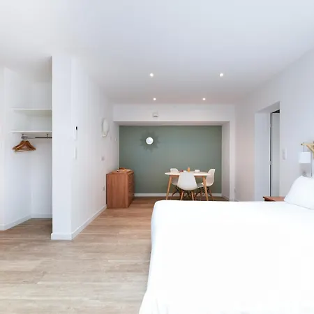 Logis Lacotel 3*