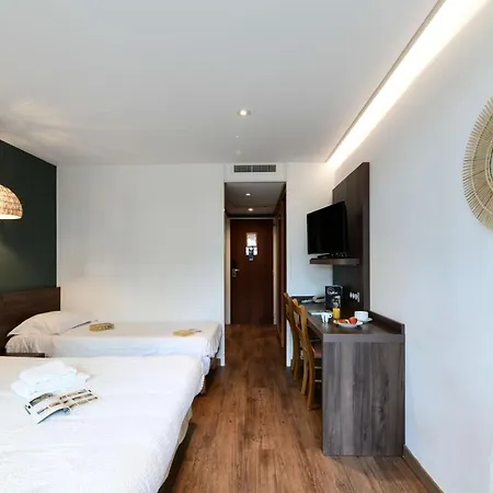 Logis Lacotel 3*