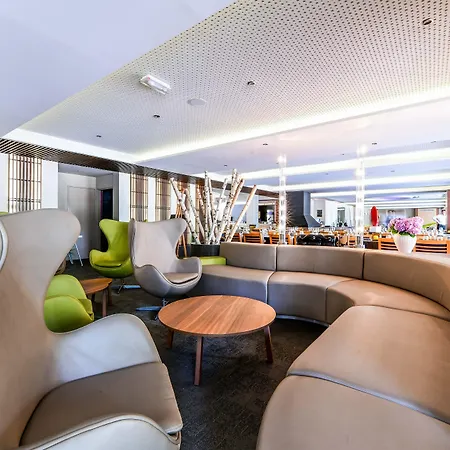 Logis Lacotel