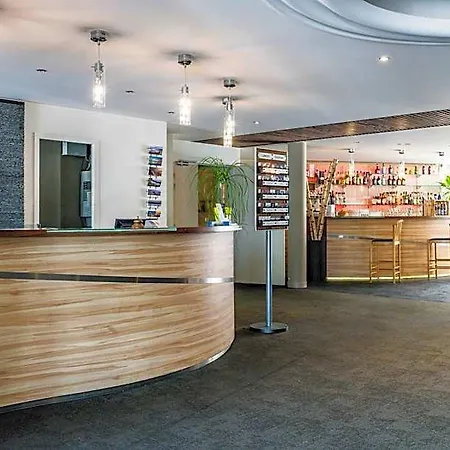 Hotel Logis Lacotel