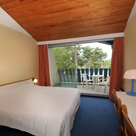 Logis Lacotel Hotel