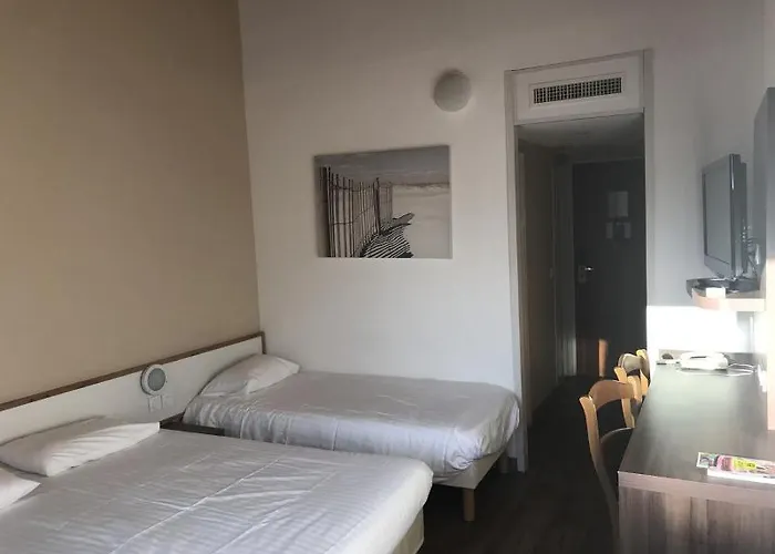 Logis Lacotel 3* ソール・オスゴール