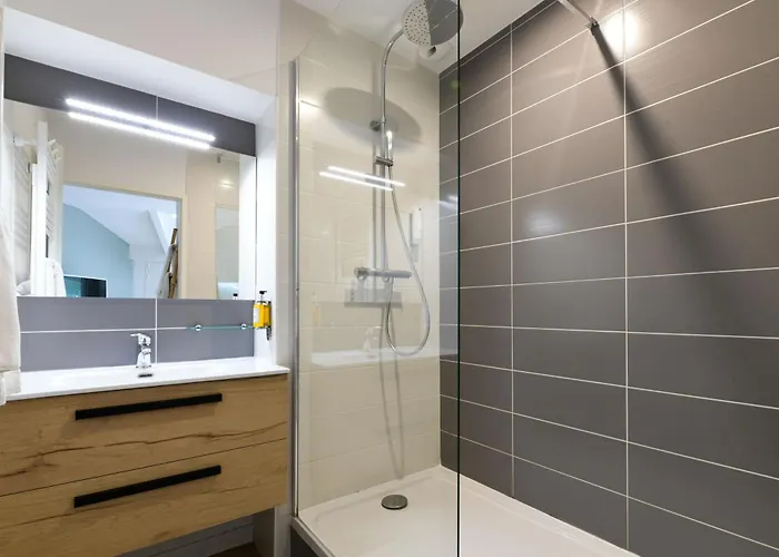 Logis Lacotel Hotel 3*