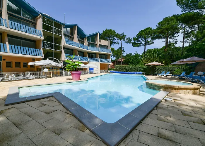 Logis Lacotel 3* ソール・オスゴール