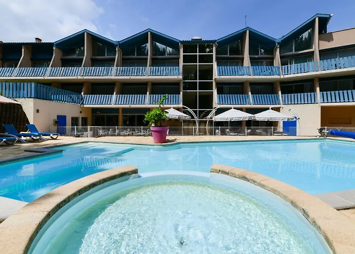 Hotel Logis Lacotel 3*