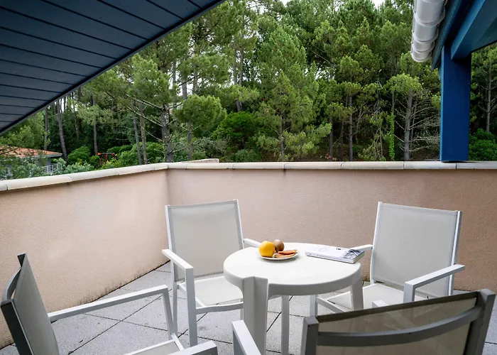 Logis Lacotel Hotel 3*