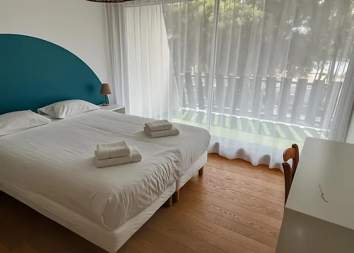 Logis Lacotel ホテル