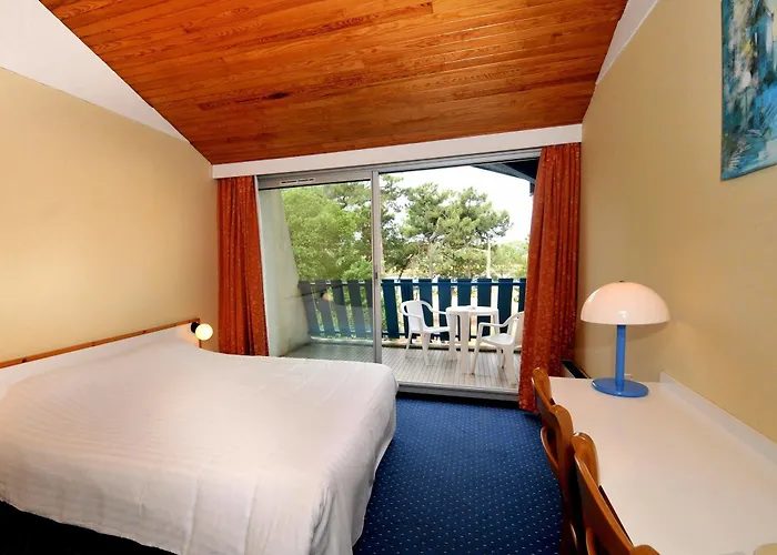 Logis Lacotel 3* ソール・オスゴール